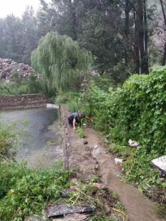懷柔區(qū)琉璃廟鎮(zhèn)抗洪搶險(xiǎn)圖片39.png